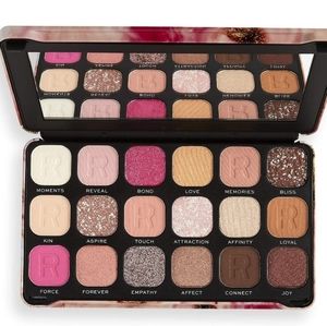 Makeup Revolution Affinity Eyeshadow Palette